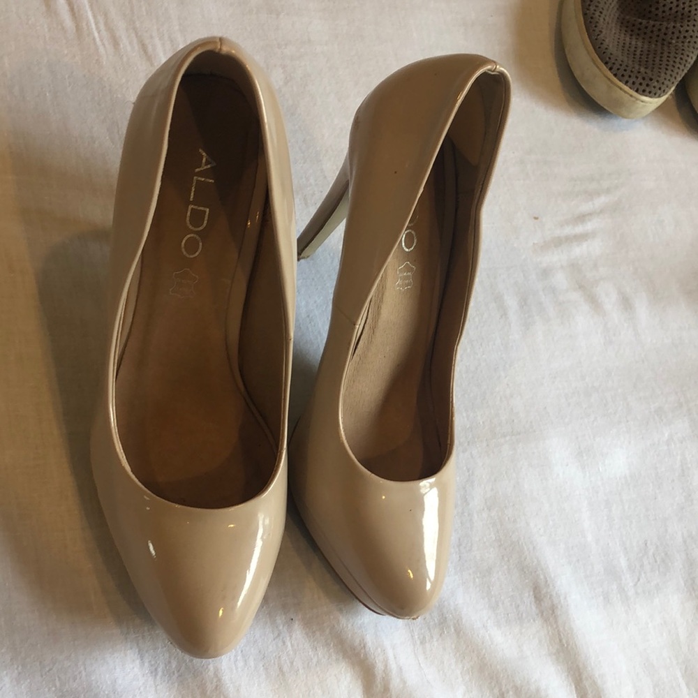 nude heels